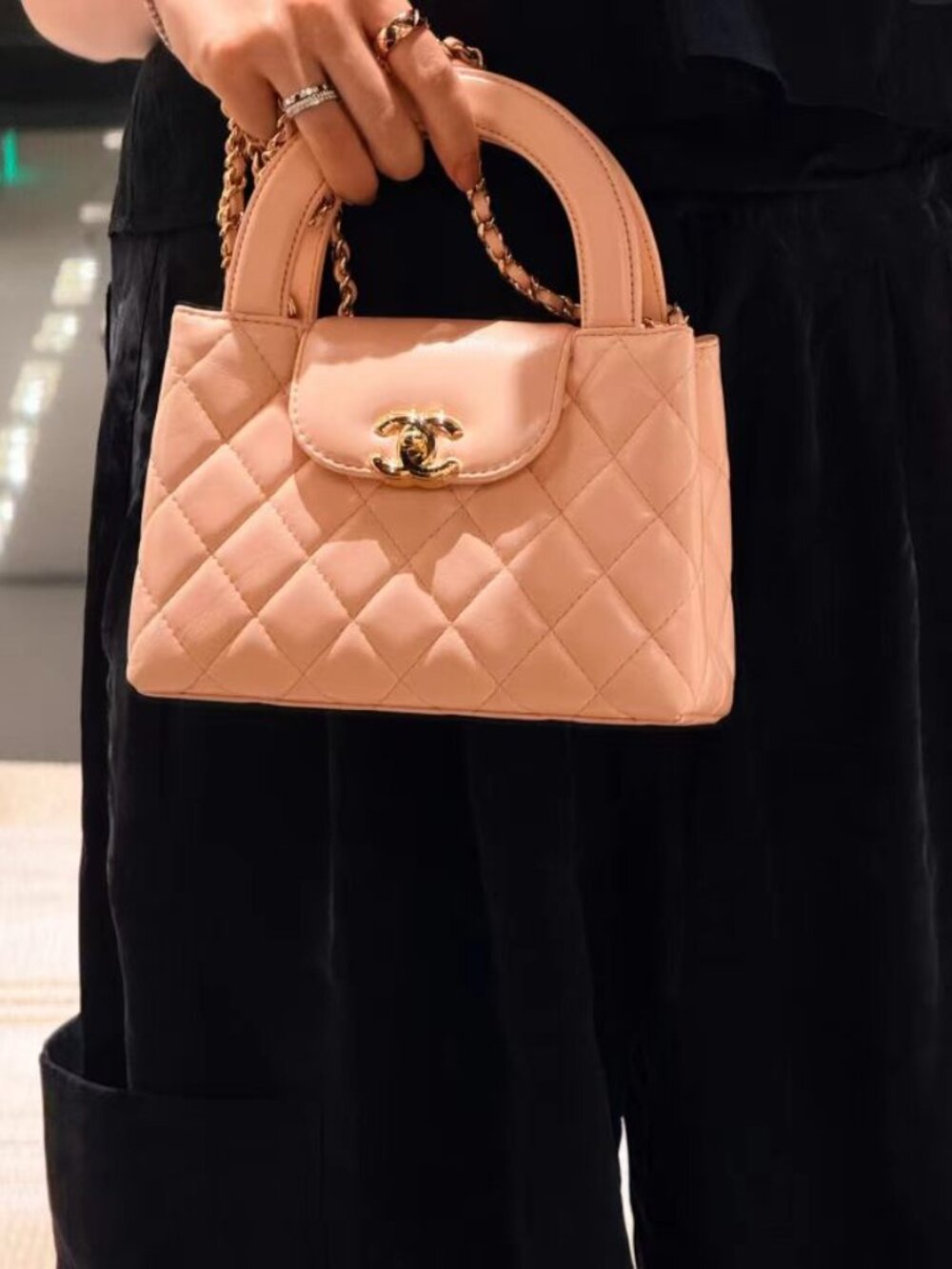 Classic CHANEL bag: A Stylish and Versatile Choice for Elegance